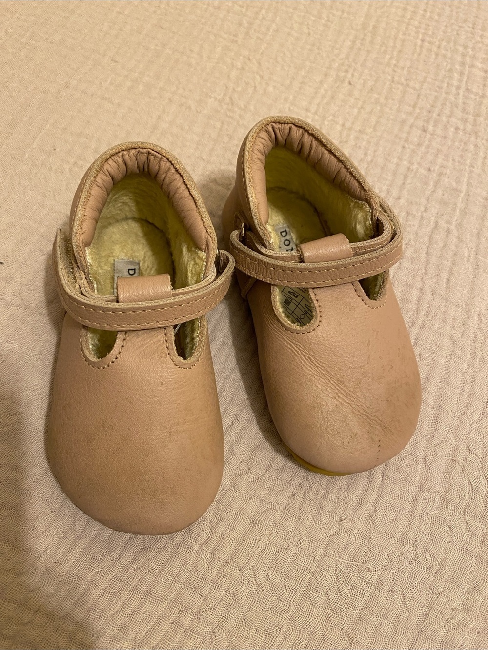DONSJE Children's Mary Jane Leather Shoes in Light Pink. Size 24-30m